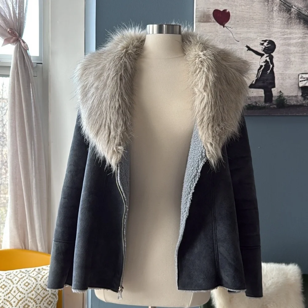 GUESS Women's Gray Faux Fur Collar Jacket | Size M - Picture 12 of 12